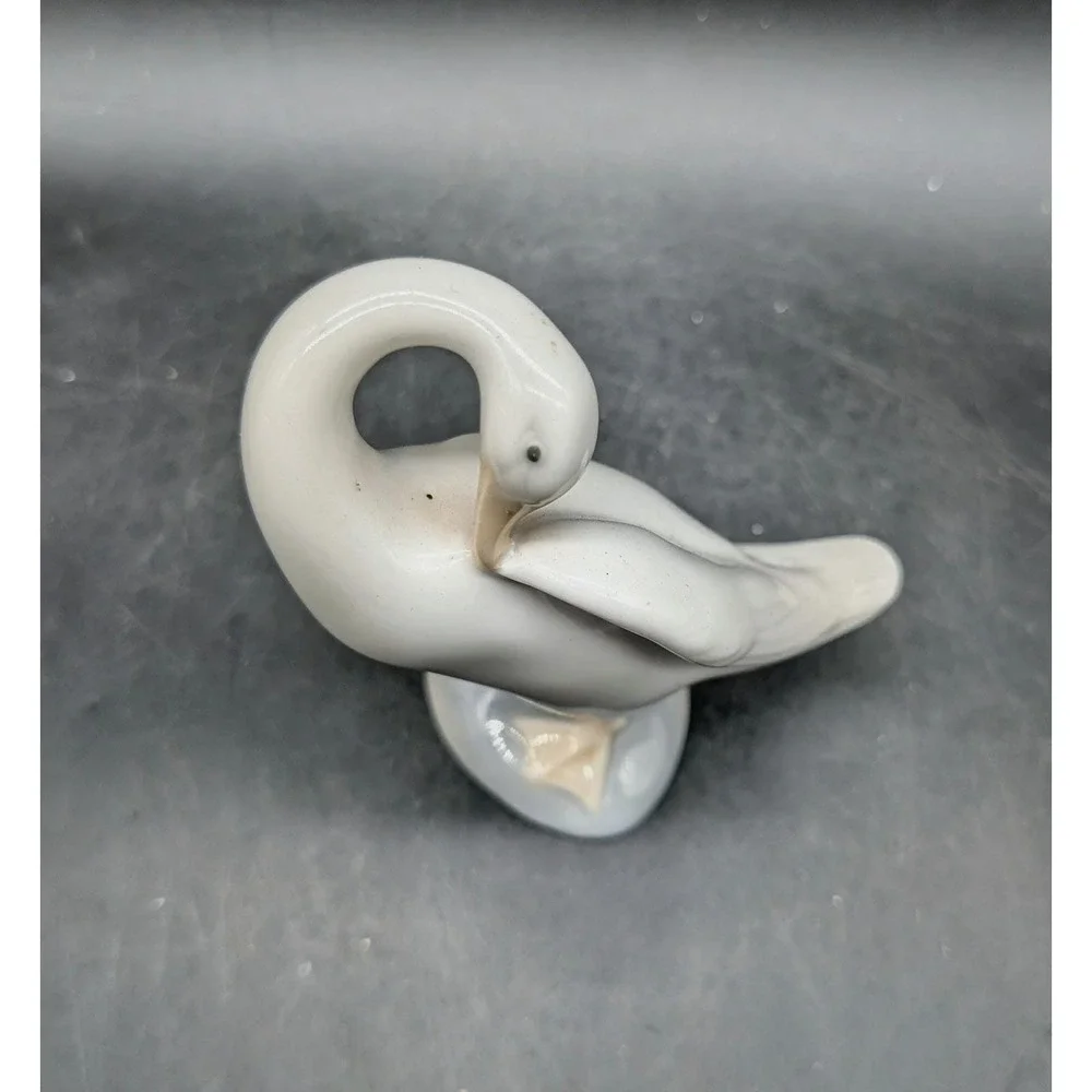 Lladro Porcelain‎ Swan Figurine Preening Bird West Germany Vintage Grey White 3